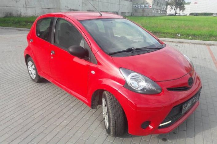 TOYOTA AYGO