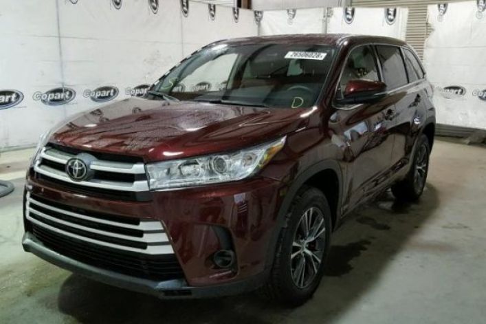 TOYOTA HIGHLANDER LE 2018 2.7L