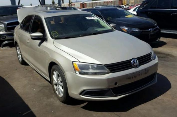 VOLKSWAGEN JETTA SE 2013 2.5L
