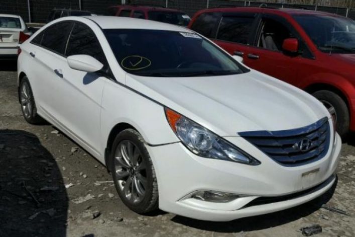 HYUNDAI SONATA SE 2011 2.0L