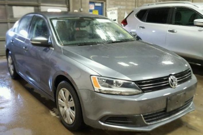 VOLKSWAGEN JETTA SE 2013 2.5L