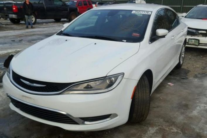 CHRYSLER 200 LIMITED 2015 2.4L