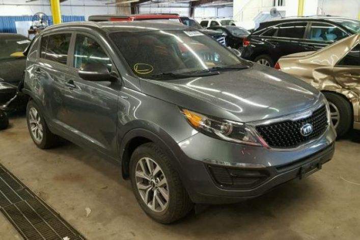 KIA SPORTAGE LX 2015 2.4L