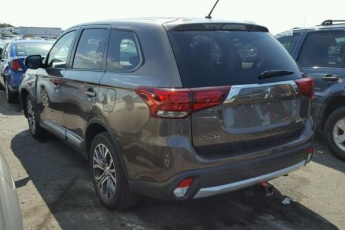 MITSUBISHI OUTLANDER 2016 SE 2.4L