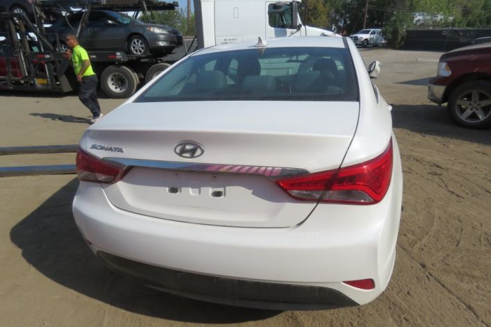  2014 HYUNDAI SONATA GLS (ua)