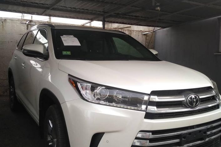 2019 TOYOTA HIGHLANDER LIMITEDLTD PLATINUM AWDn (ua)