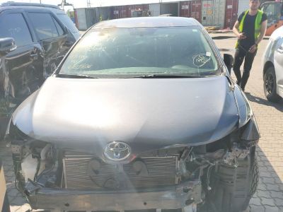 2015  TOYOTA VENZA LE (ua)
