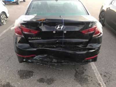2017 HUYNDAY ELANTRA  (ua)