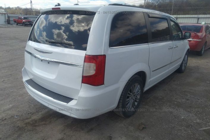 2016 CHRYSLER TOWN & COUNTRY