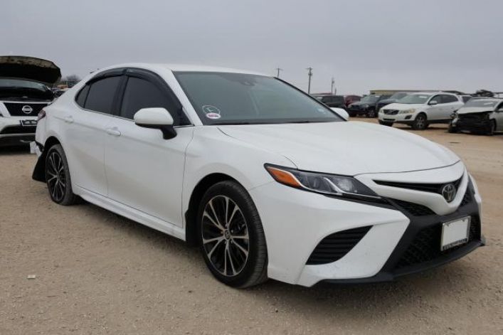 2020 TOYOTA CAMRY (ua)
